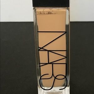 NARS Radiant Longwear Foundation